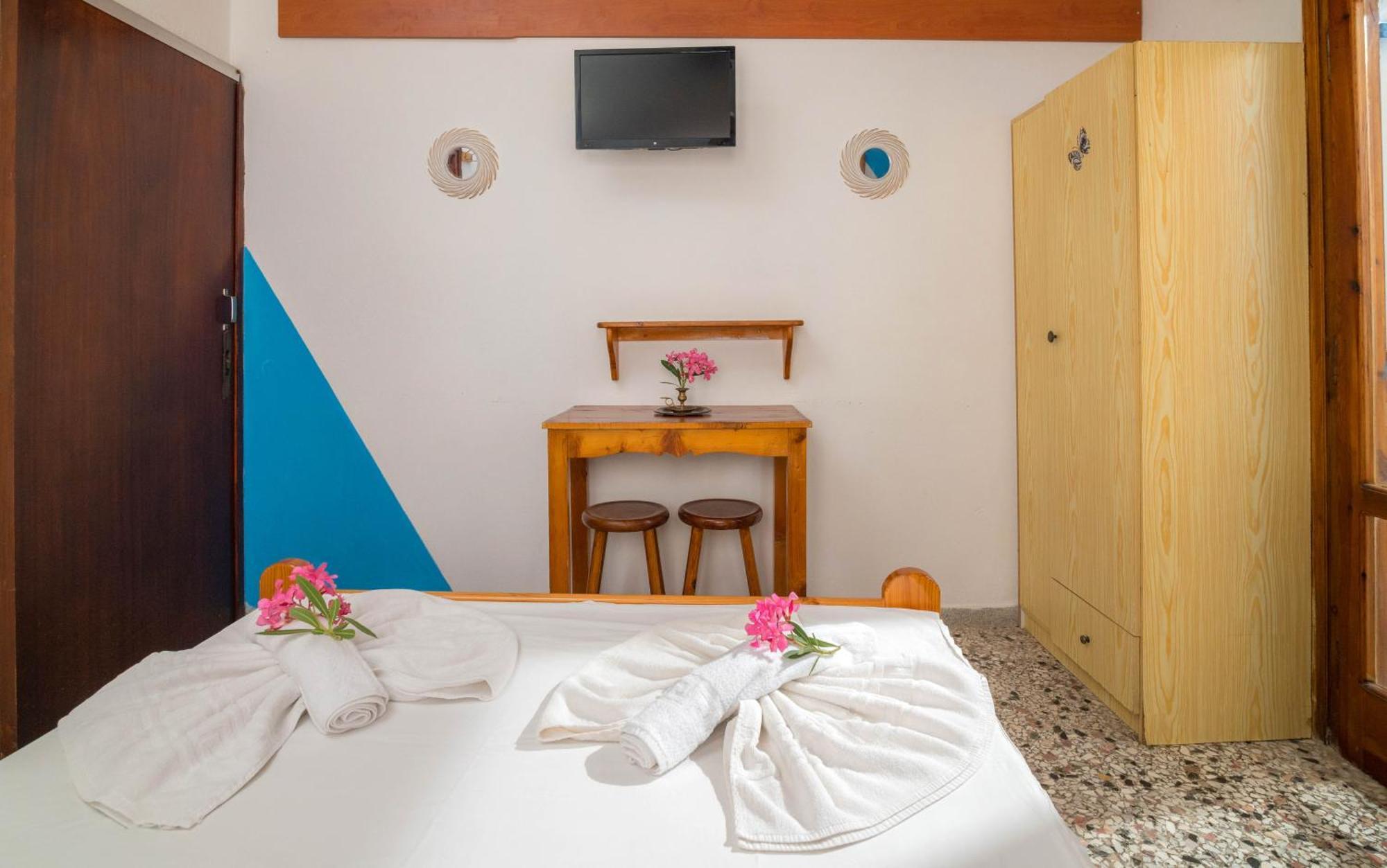 Minoa Sea Rooms Tsoútsouros エクステリア 写真