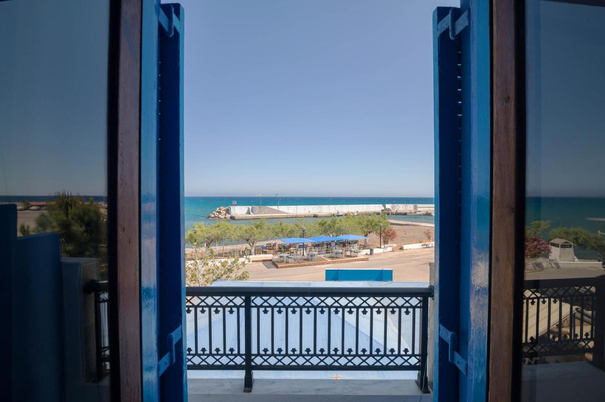 Minoa Sea Rooms Tsoútsouros エクステリア 写真